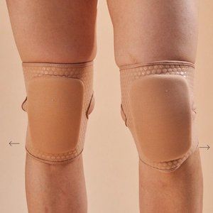 Lunalae Velcro Sticky Grip Knee Pads NUDE